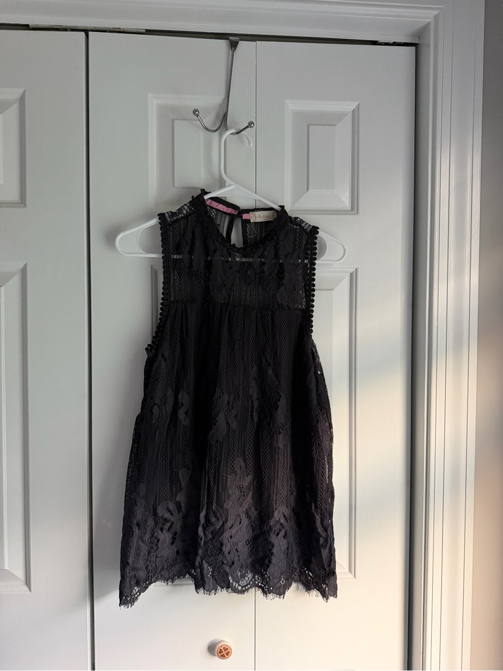 Women’s Black Lace Sleeveless Top
